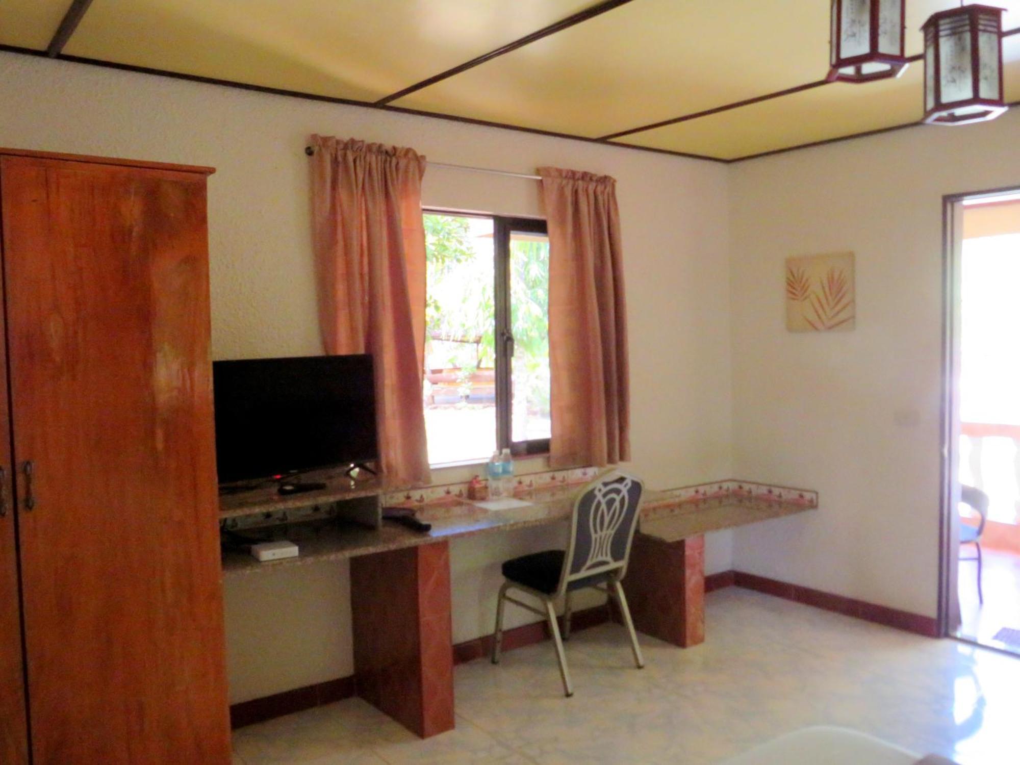Alonaland Resort 邦劳 外观 照片
